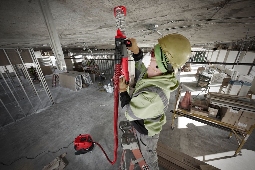 محیط‌های صنعتی که نیاز به کرگیری با لرزش کم دارند