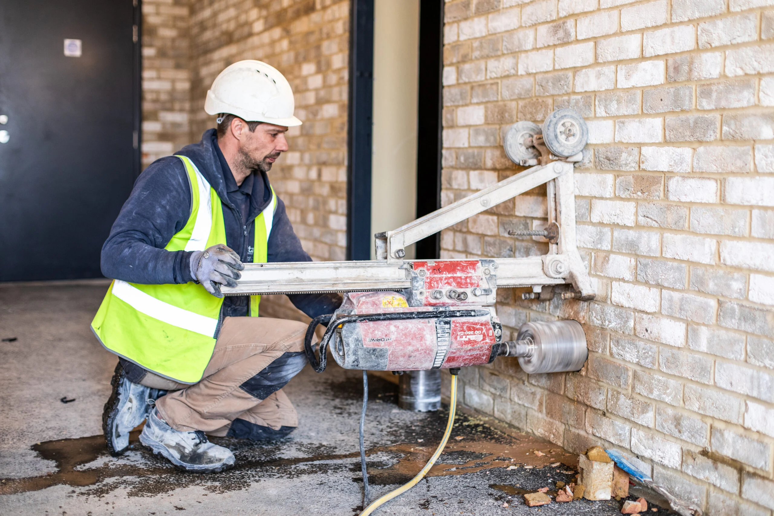 خدمات کرگیری ساختمان