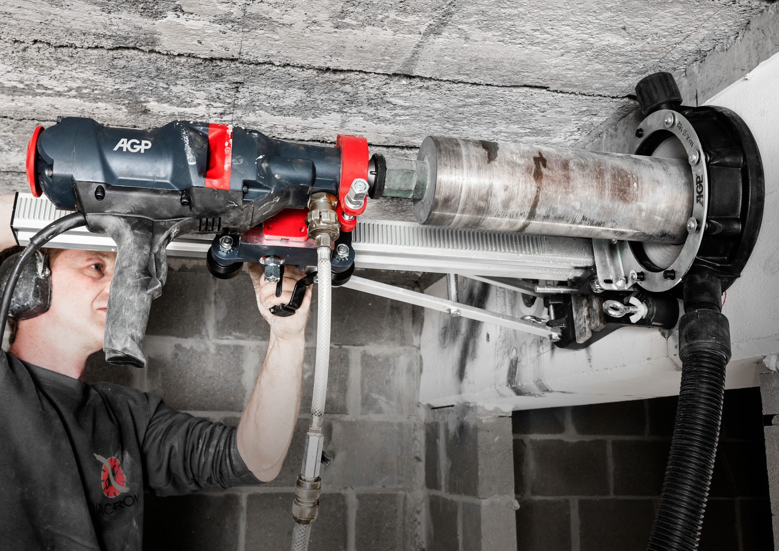 انجام کرگیری دیوار