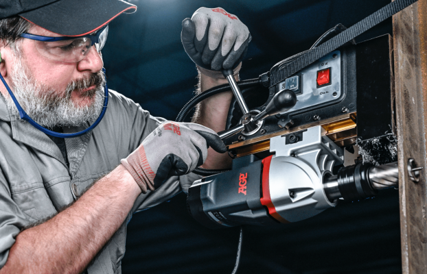 کرگیری نقطهای در بتن مسلح