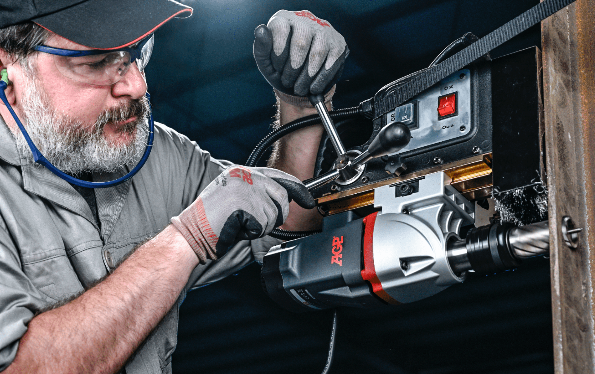 کرگیری نقطه‌ای در بتن مسلح